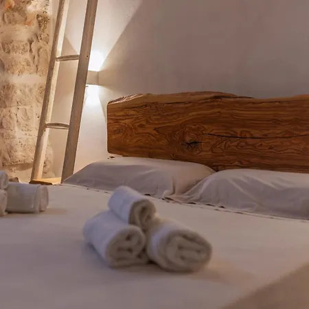 Martucci & 度假居 *